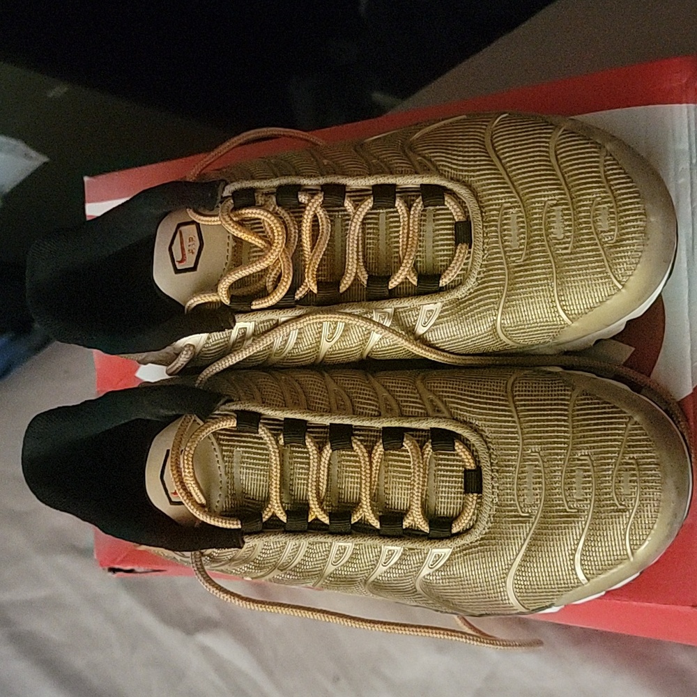 Air max plus TN gold 6.5y